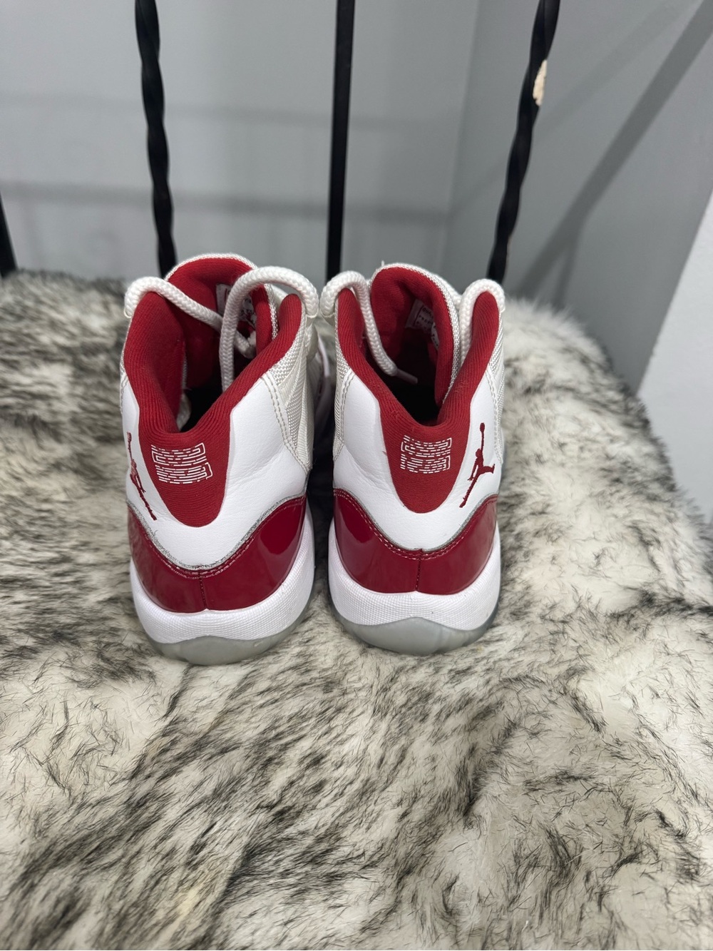 Jordan Retro High-Top Sneakers in White and Red - Picture 3 of 4